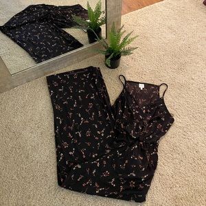 Kaileigh - Flowy Floral Jumpsuit